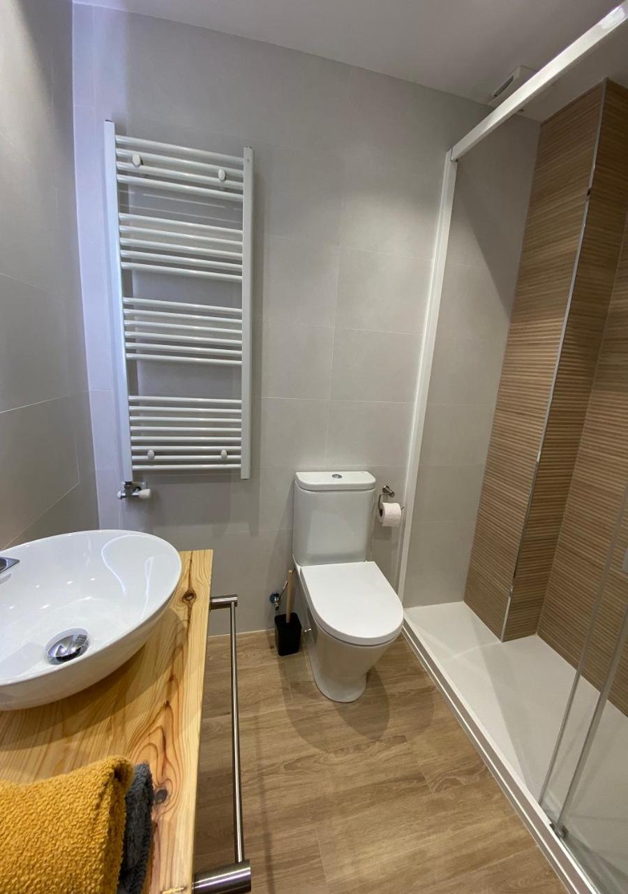 Alojamiento En Pleno Centro Con Wifi Y Aire Acondicionado Logrono Exterior photo