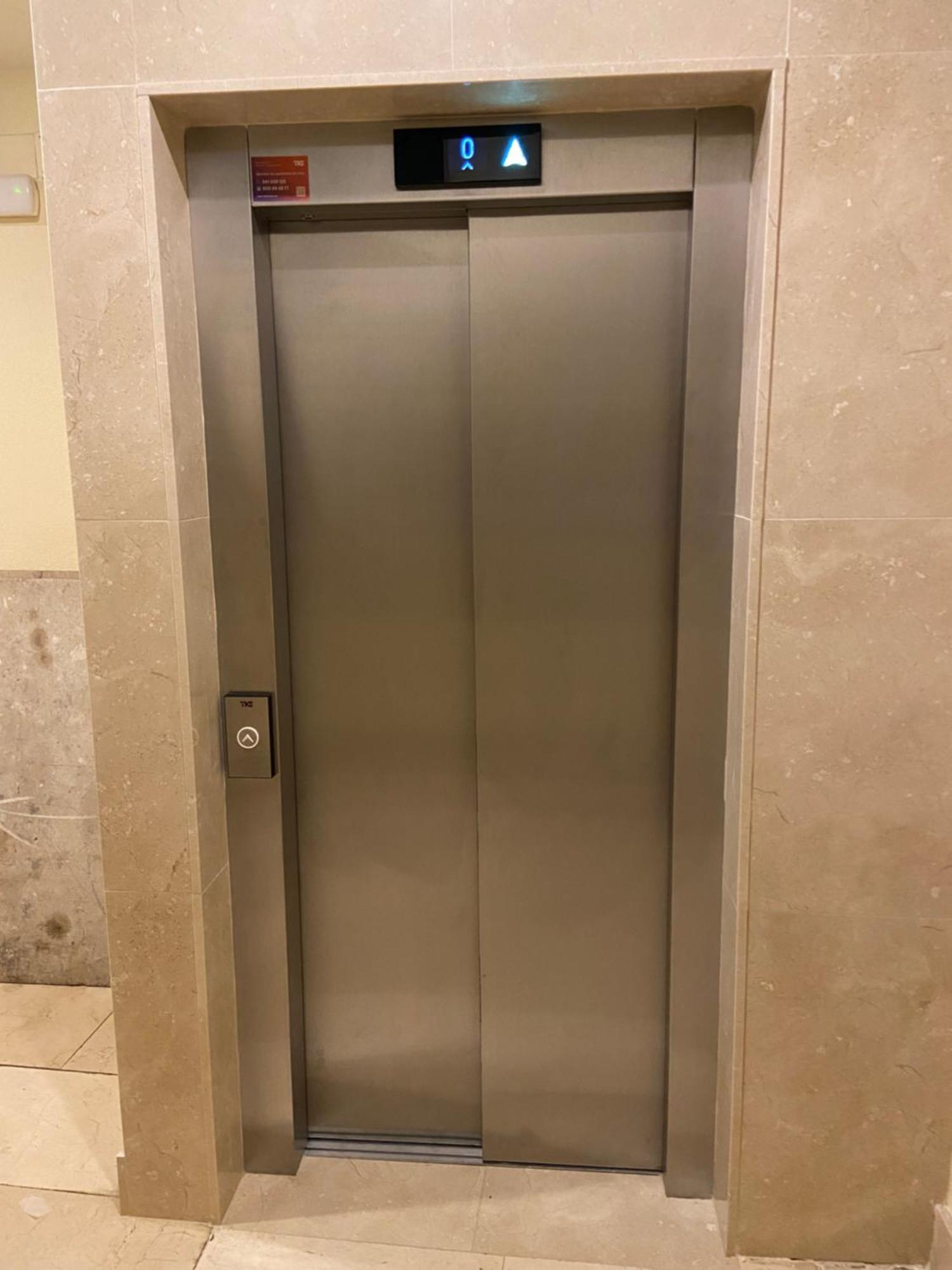 Alojamiento En Pleno Centro Con Wifi Y Aire Acondicionado Logrono Exterior photo
